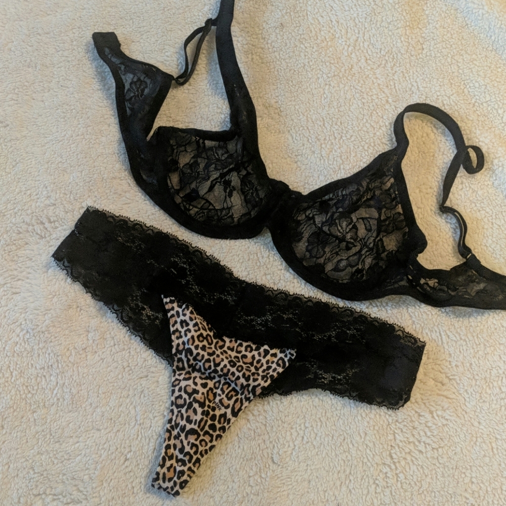 Victoria's Secret Love Pink leopard print thong